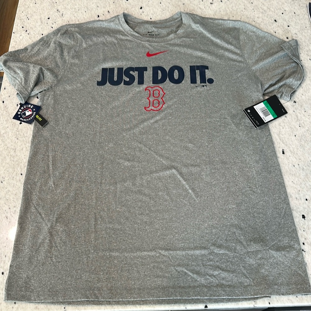 NWT Nike Boston Red Sox tshirt